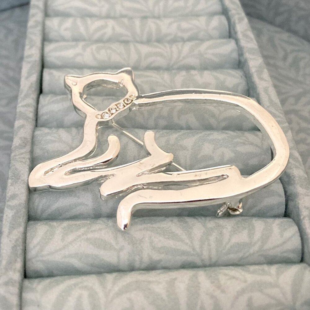 2/$20 Silver Tone Cat Brooch - Picture 6 of 7